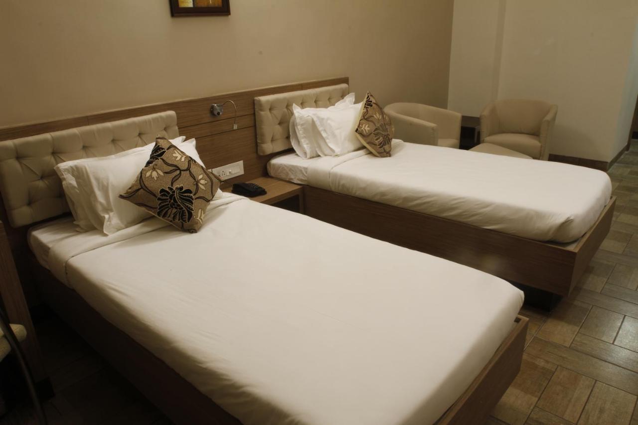 Hotel Genista Inn Ранчи Экстерьер фото