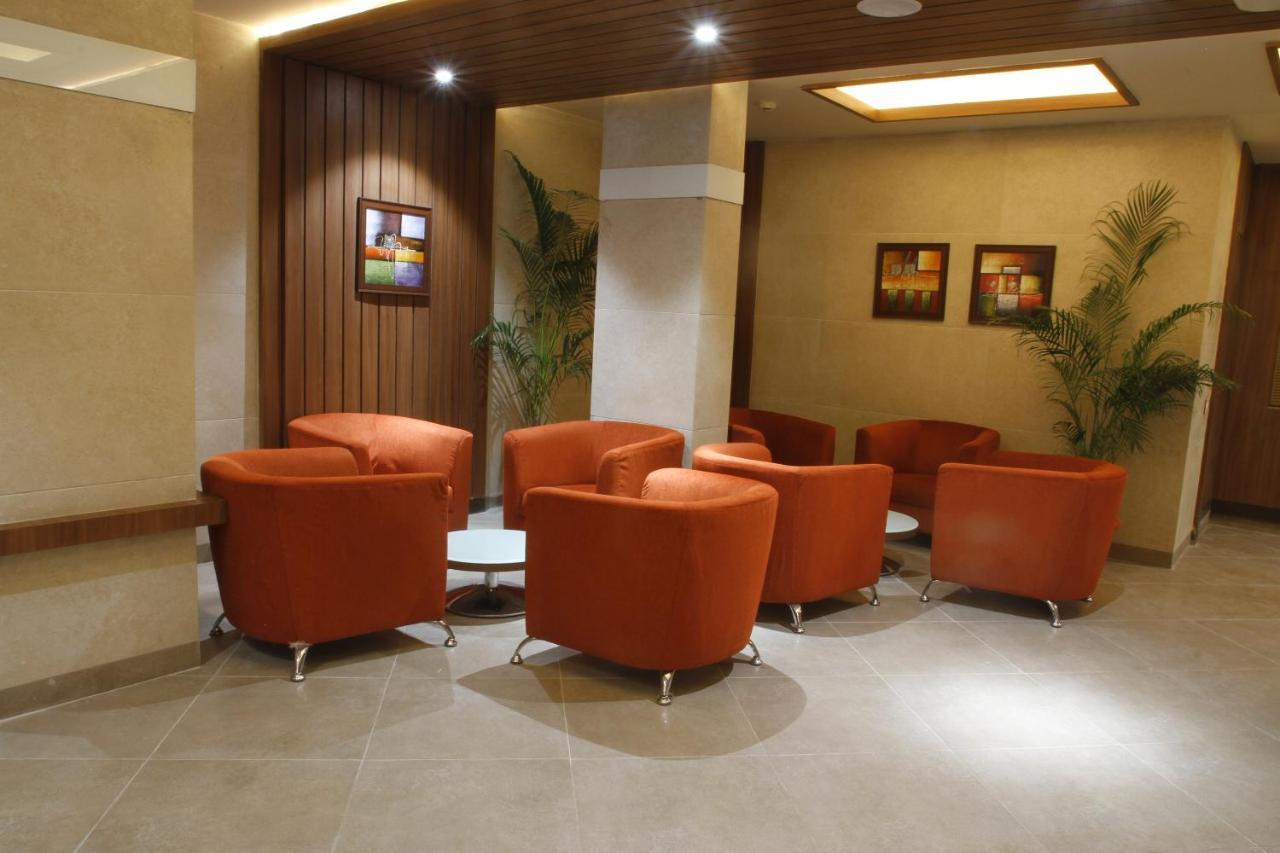 Hotel Genista Inn Ранчи Экстерьер фото