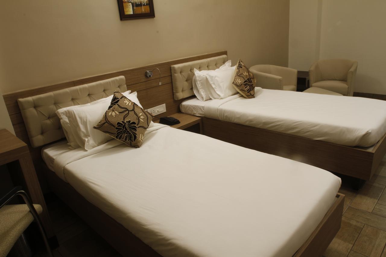 Hotel Genista Inn Ранчи Экстерьер фото