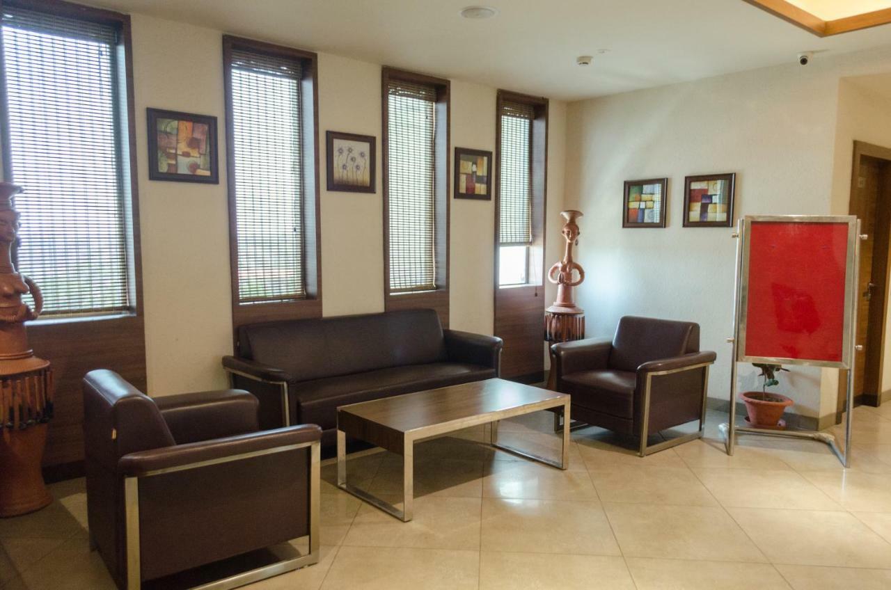 Hotel Genista Inn Ранчи Экстерьер фото